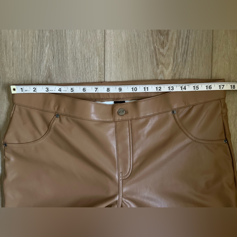 HUE Leatherette Mid Rise Full Length Leggings NWT - Picture 5 of 8